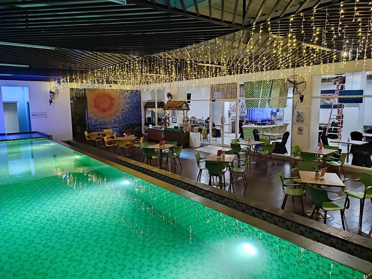KHAS Makassar Hotel Macáçar Exterior foto